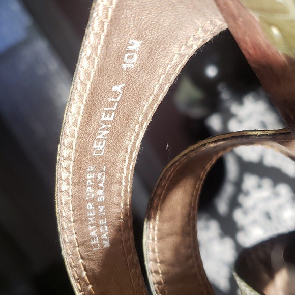 Gabriella Rocha "Denyella" Green Leather and Wood Sandals. Size 10. - Picture 10 of 10